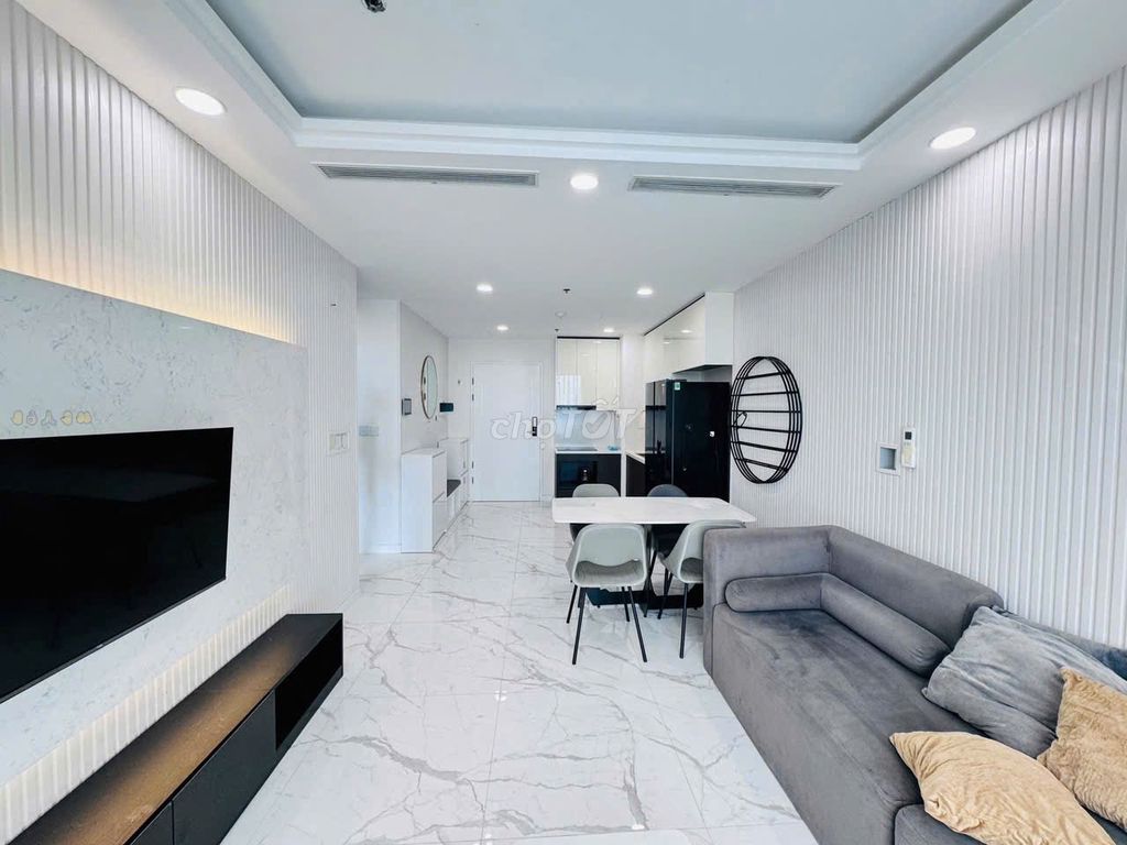 Three Republic Plaza bedrooms at 18 million, high-end furniture.