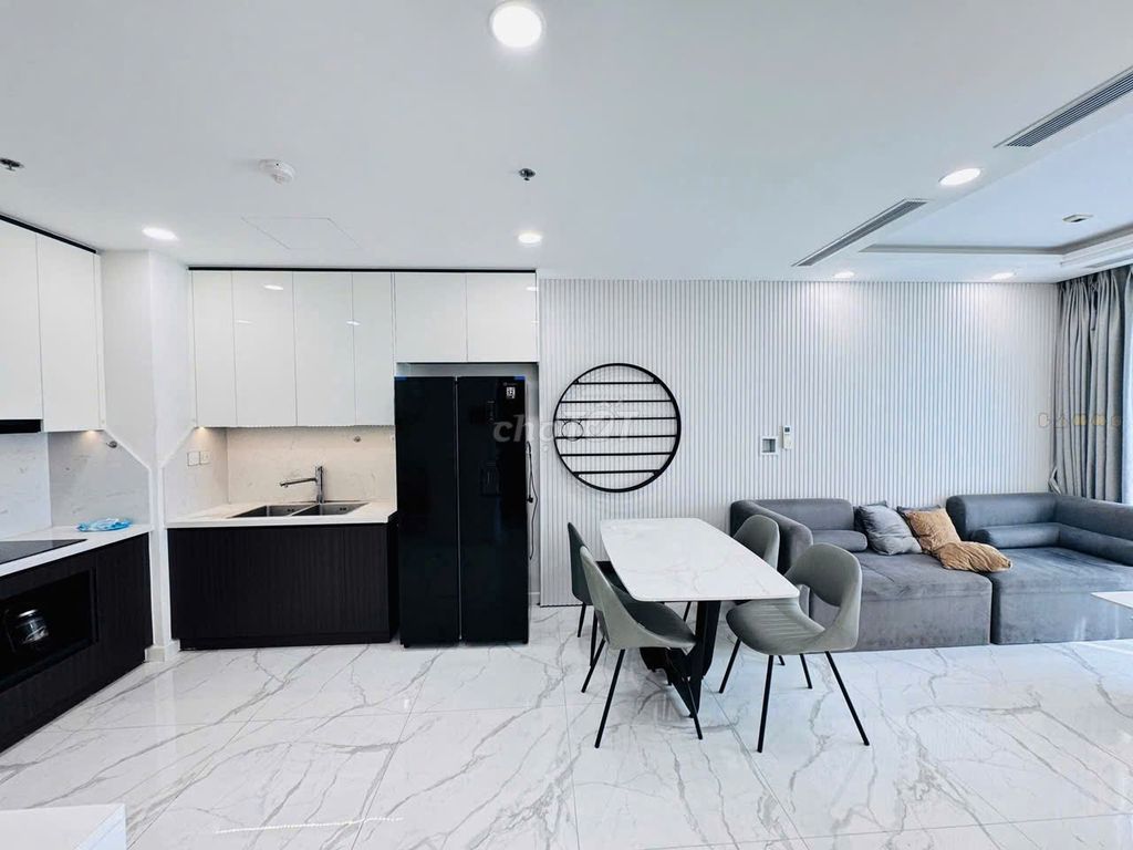 Three Republic Plaza bedrooms at 18 million, high-end furniture.