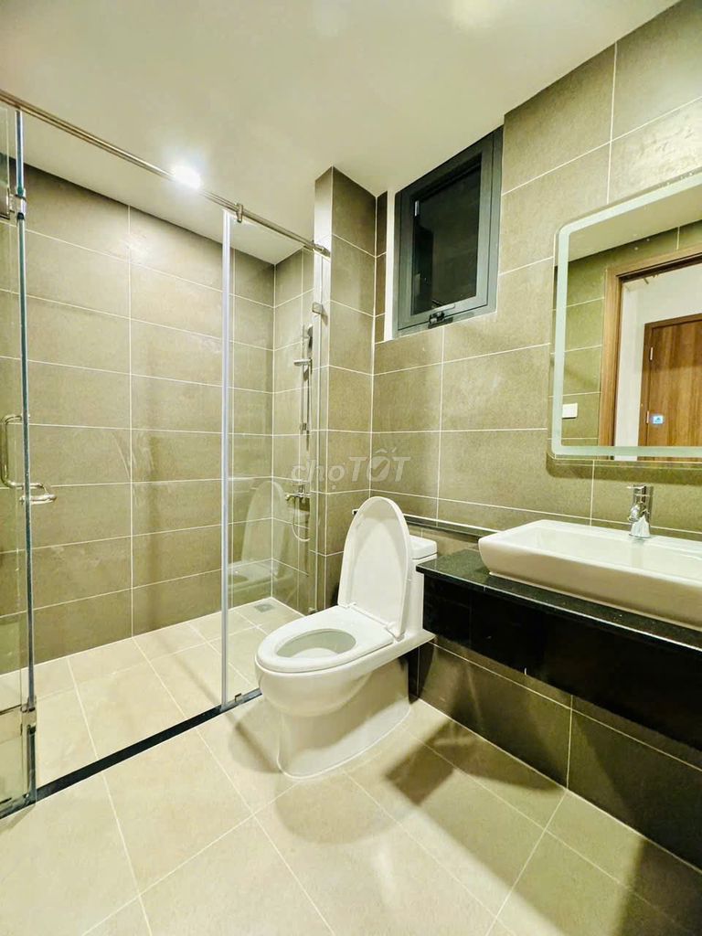 Three Republic Plaza bedrooms at 18 million, high-end furniture.