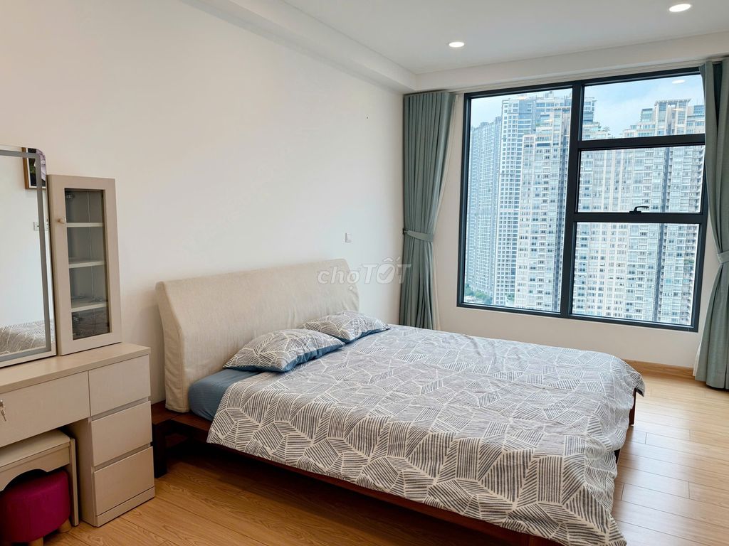 Sunwah Pearl - Rent 2 Bedrooms++, 106 m2 Full interior - View River