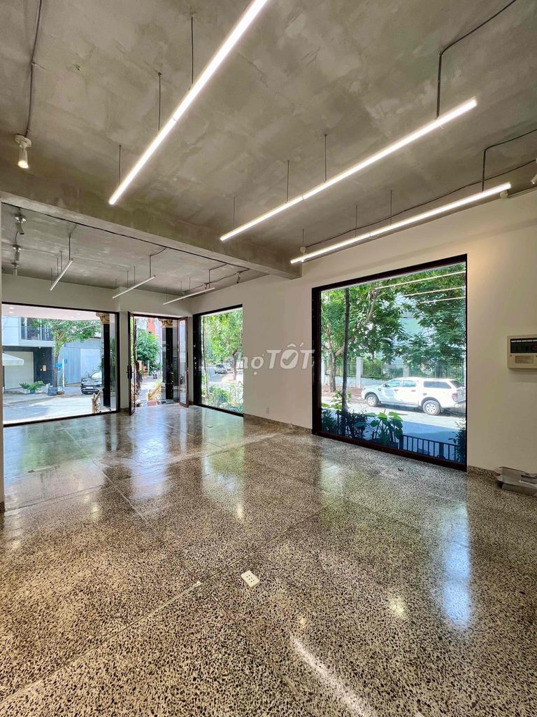 Hire building 5 x 20 meters of 11th Street An Khánh