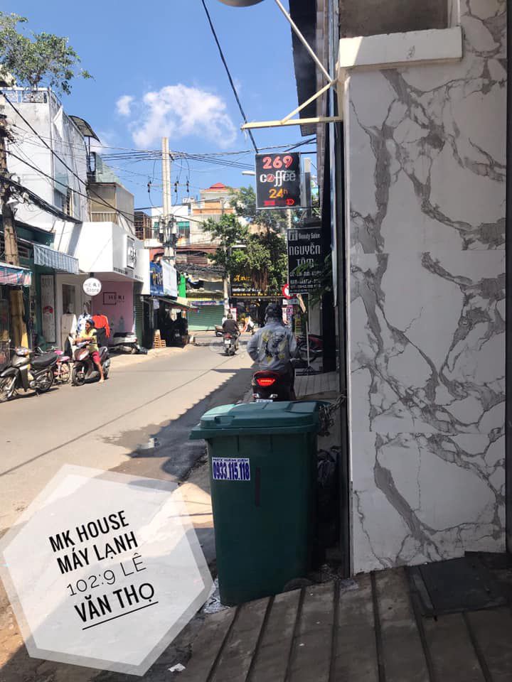 Gò Vấp. Check out the air conditioning room with a washing machine at the drying ground.