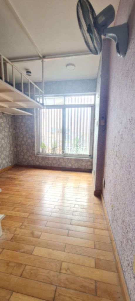 Rooms with super-absorption windows, in cash,