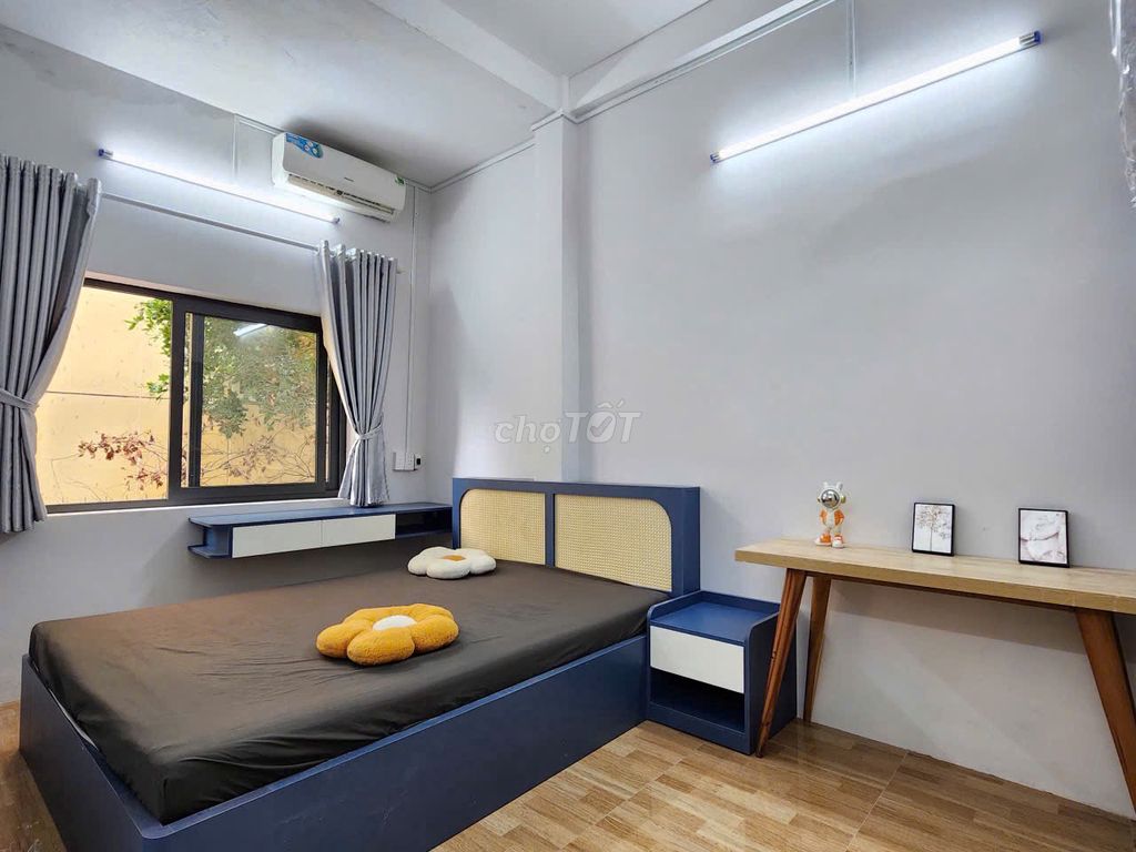 The rented room near the University of Huflit District 10 near the Seven Goods Funky Stadium.