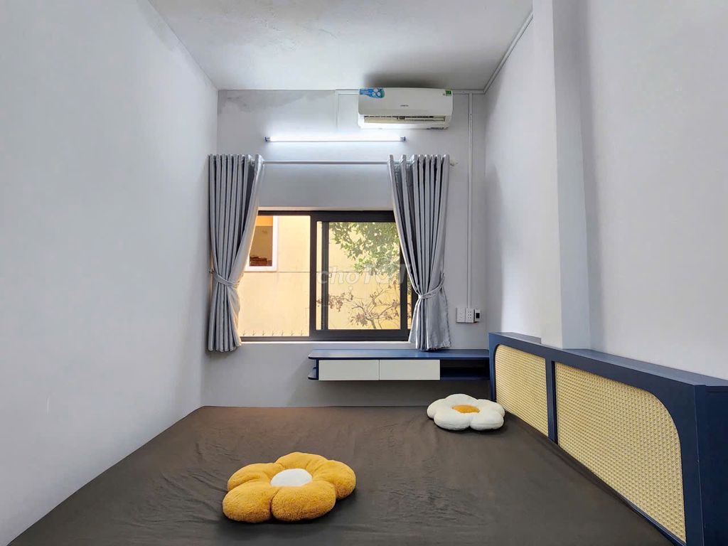 The rented room near the University of Huflit District 10 near the Seven Goods Funky Stadium.