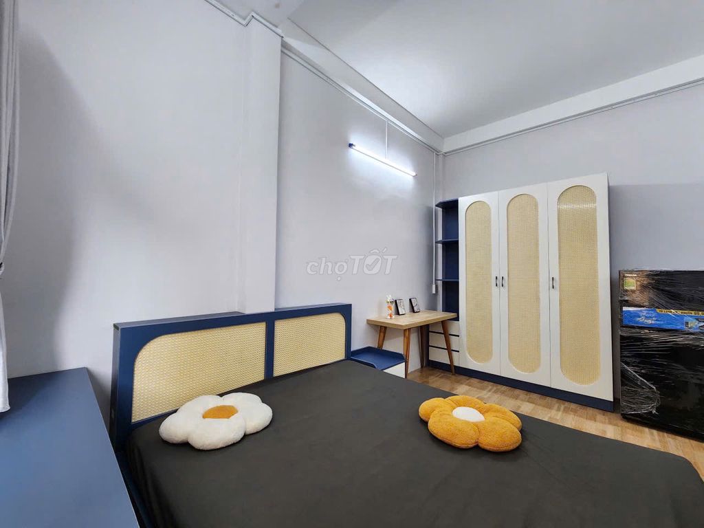 The rented room near the University of Huflit District 10 near the Seven Goods Funky Stadium.