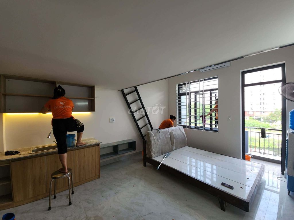 Rooms with attics, high-end furniture, cool balcony, first floor.