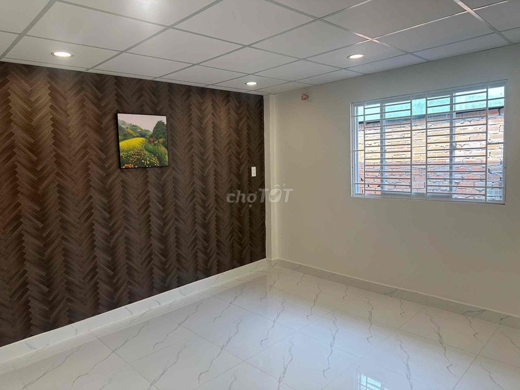 Rent house is 8 yards from Ben.