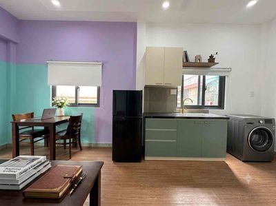 The two bedrooms are right near the Viettel building, democratic circle, via District 1.
