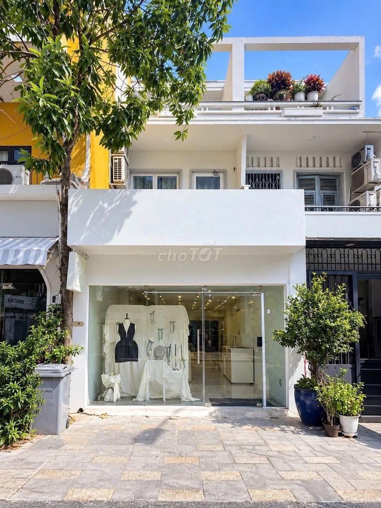 Rent cash houses 191 Cô Bắc, District 1 – 4 X23 M, 2 floors - 55 million