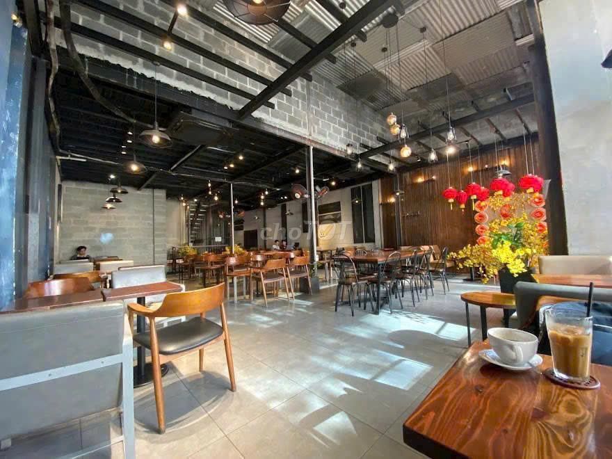 Rents 224 Nguyễn Tri Phương, District 10 – 4.4 X18 M - 60 million.