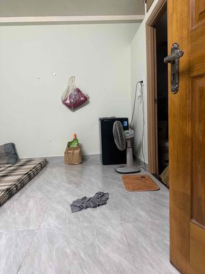 Rent room in the Second District Service apartment.