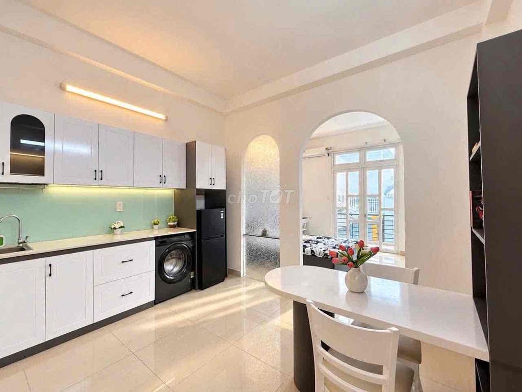 Rent the apartment. 50 M2 full interior, right on Phan Đăng Lưu.