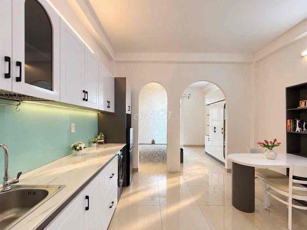 Rent the apartment. 50 M2 full interior, right on Phan Đăng Lưu.