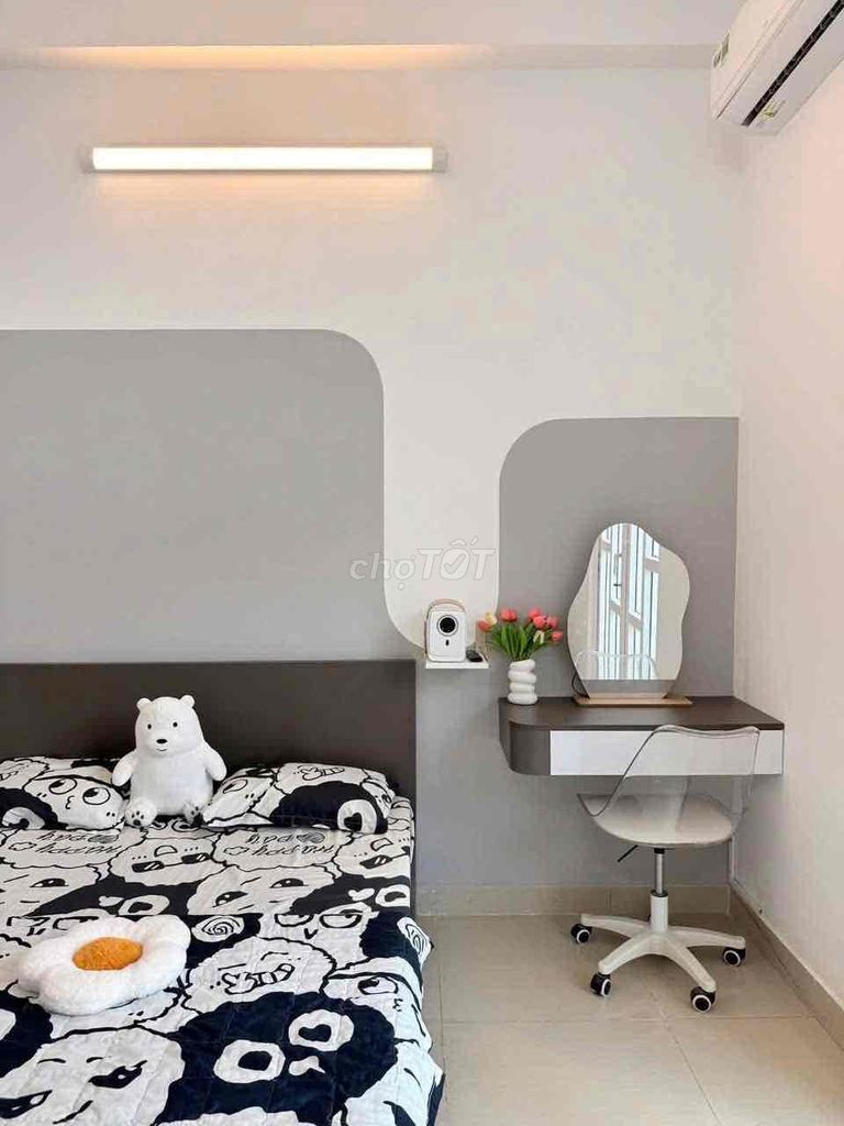 Rent the apartment. 50 M2 full interior, right on Phan Đăng Lưu.