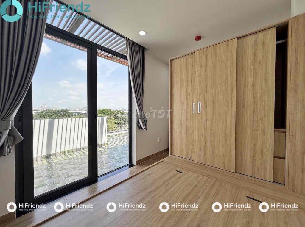 Rent the penthouse at a very good shower dress. It's a good month.