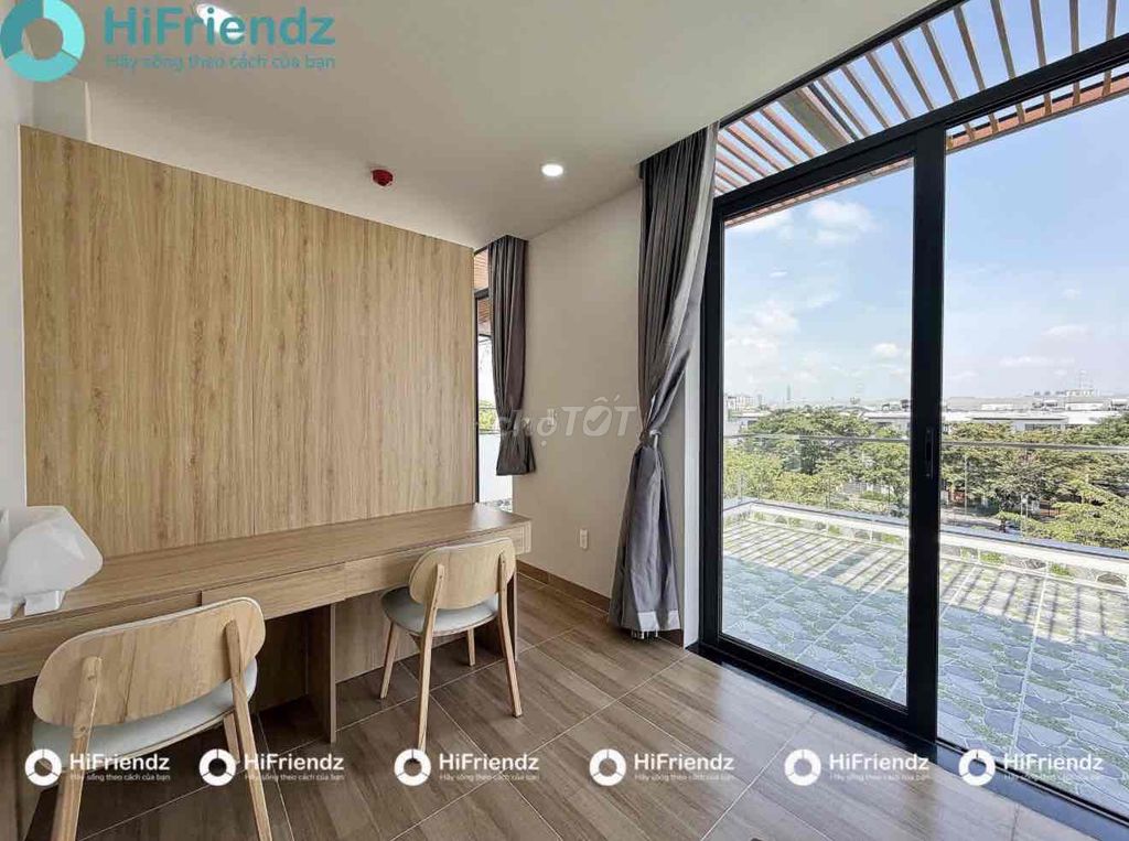 Rent the penthouse at a very good shower dress. It's a good month.