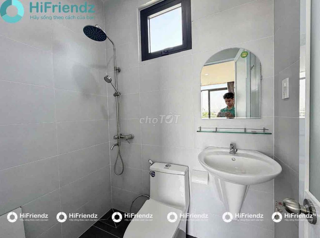 Rent the penthouse at a very good shower dress. It's a good month.