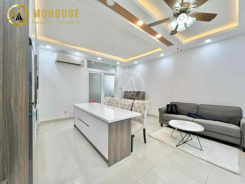 Top of the two Hoàng Văn Thụ Bedrooms - full top furniture, elevators!