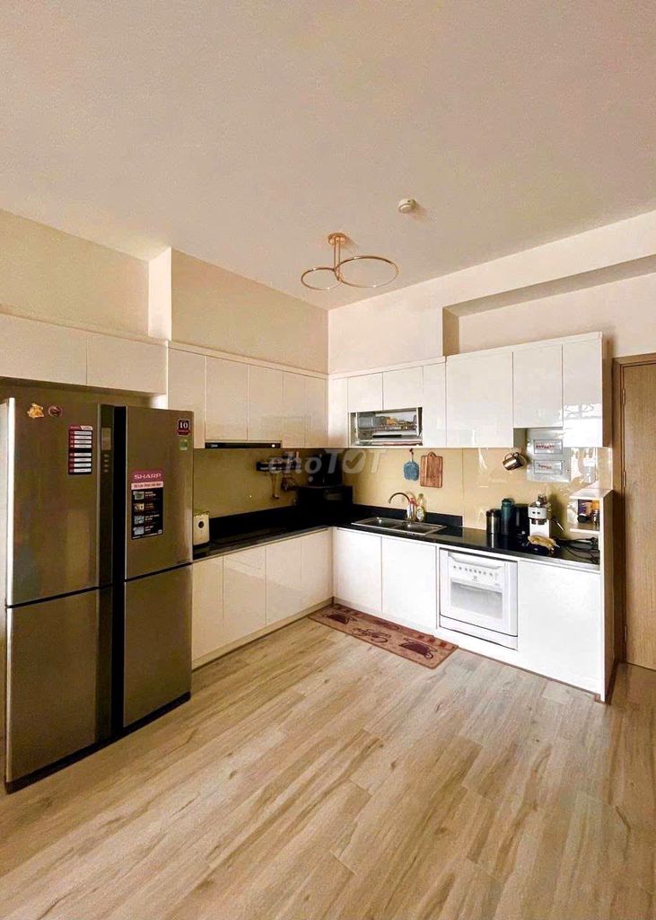 Rent Opal Riverside high level view river 2 bedroom full interior