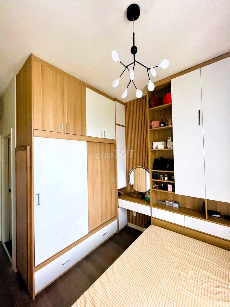 Rent Opal Riverside high level view river 2 bedroom full interior