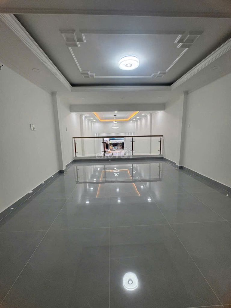 Rent Nguyễn Ảnh Thủ cash set to 3.5 floors, 4.3 X27 M, right on the ht market.