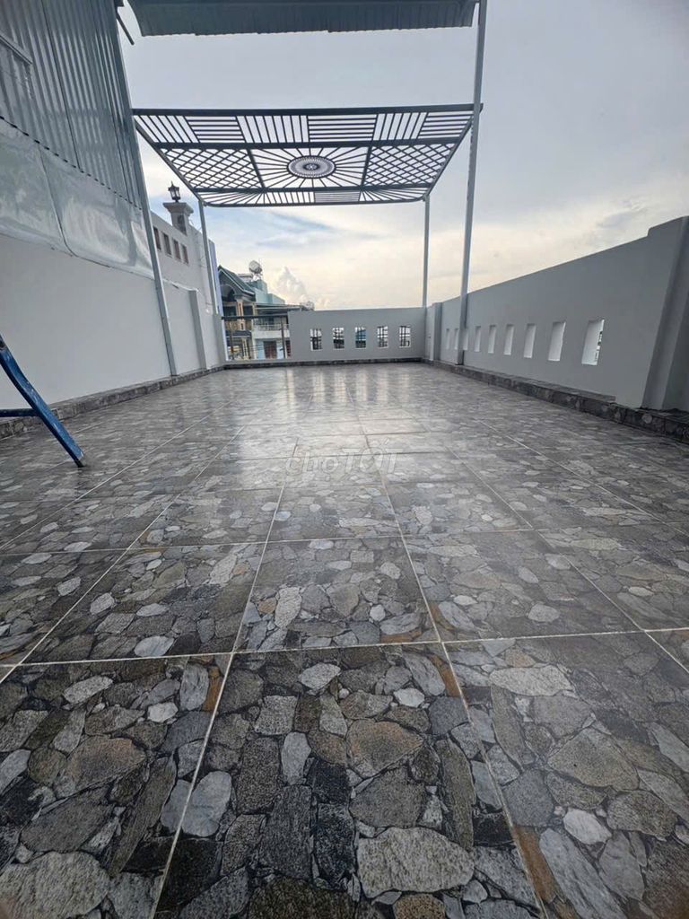 Rent Nguyễn Ảnh Thủ cash set to 3.5 floors, 4.3 X27 M, right on the ht market.
