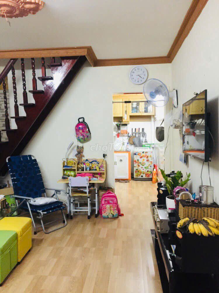 Rent the original house 32 meters, 640 meters use 64 feet, 1 floor,PHẠM VĂN CHIÊU. 14mm.