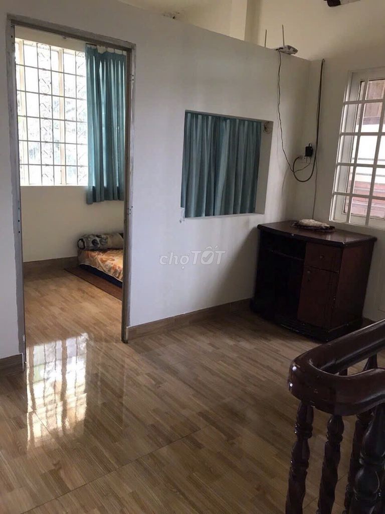 Rent the original house 32 meters, 640 meters use 64 feet, 1 floor,PHẠM VĂN CHIÊU. 14mm.