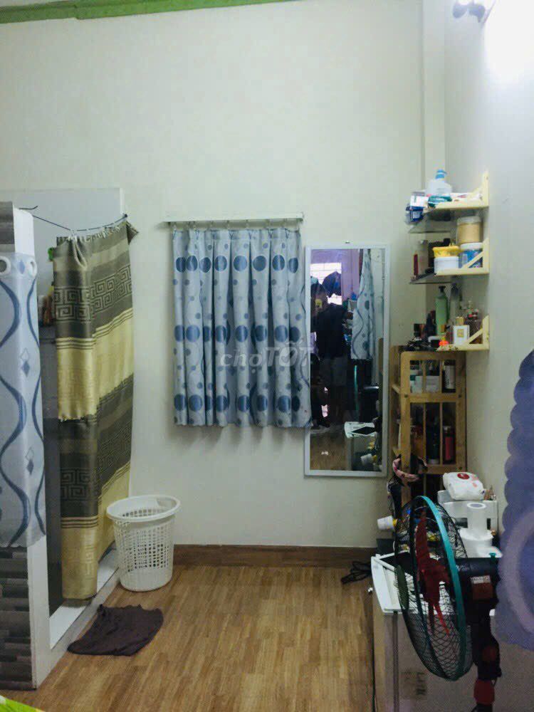 Rent the original house 32 meters, 640 meters use 64 feet, 1 floor,PHẠM VĂN CHIÊU. 14mm.