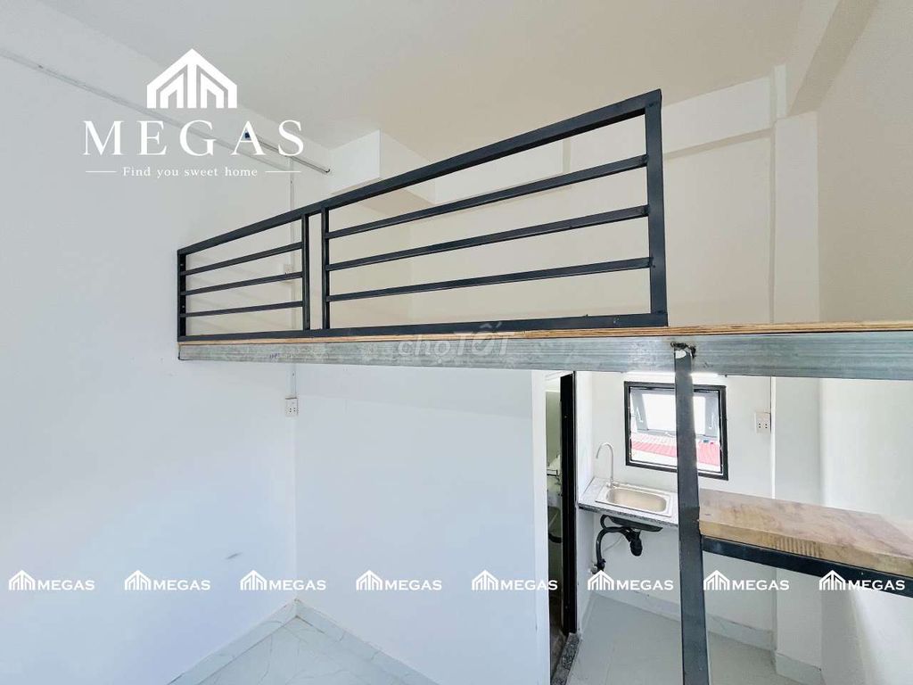 Open up the newly built boarding room - wide high guards of the Fire-Fire.