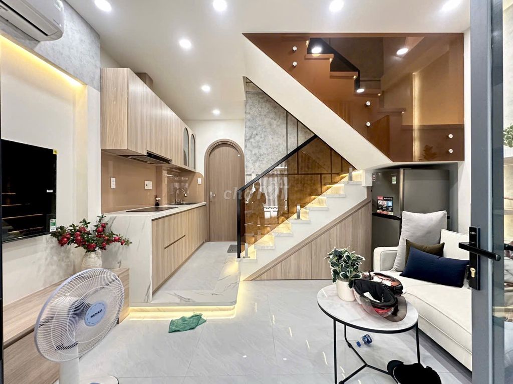 Rent an alley 41 Trần Nhật duật, Tân Định, District 1.