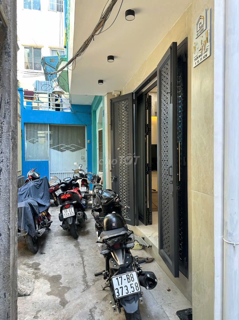 Rent an alley 41 Trần Nhật duật, Tân Định, District 1.