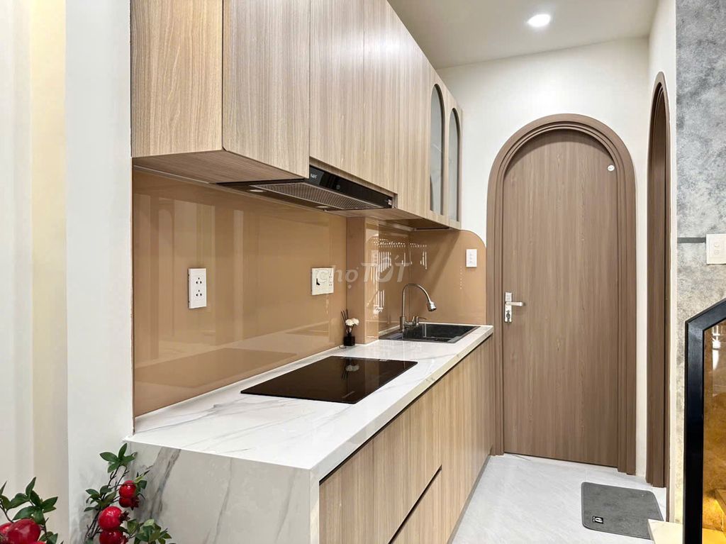 Rent an alley 41 Trần Nhật duật, Tân Định, District 1.