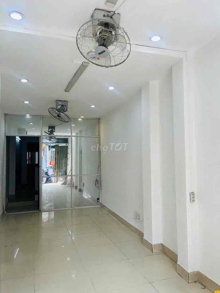 Cô Giang- 3.2 x 9 meters minus 4 floors - 4 bedrooms
