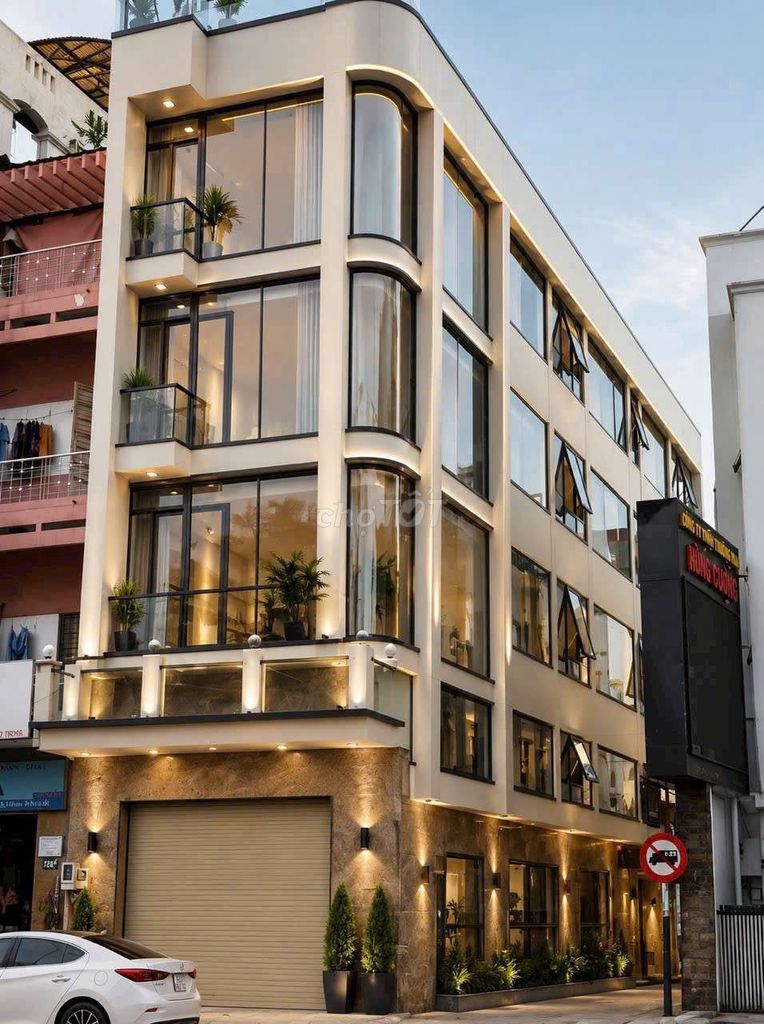 Rent or sell the corner 2-1. 126-128 Phan Đăng Lưu 6 elevators
