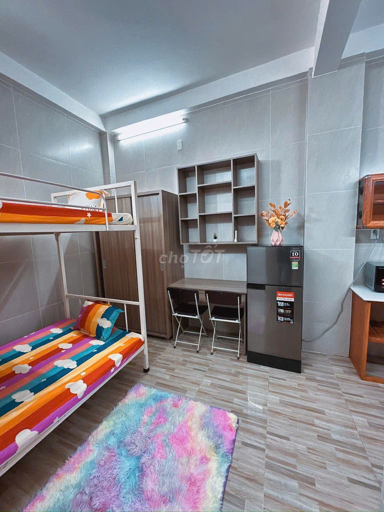 Studio full interior, elevator, near lanmark 81.
