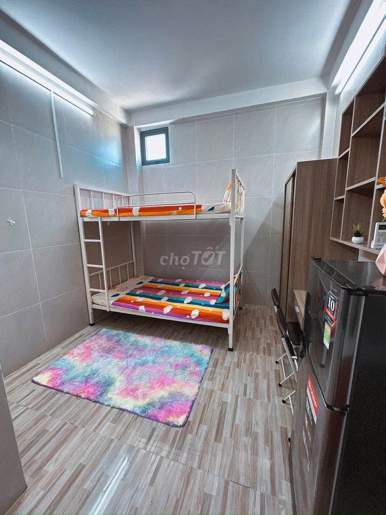 Studio full interior, elevator, near lanmark 81.