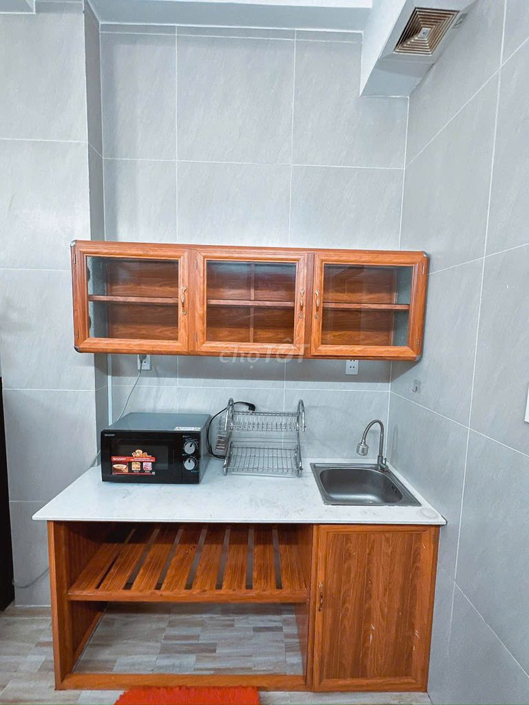 Studio full interior, elevator, near lanmark 81.