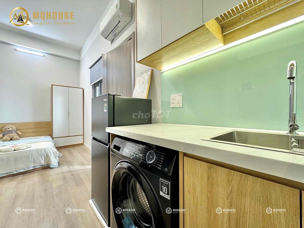 Full House has its own washing machine near the University of Charitable Writing in New Ping