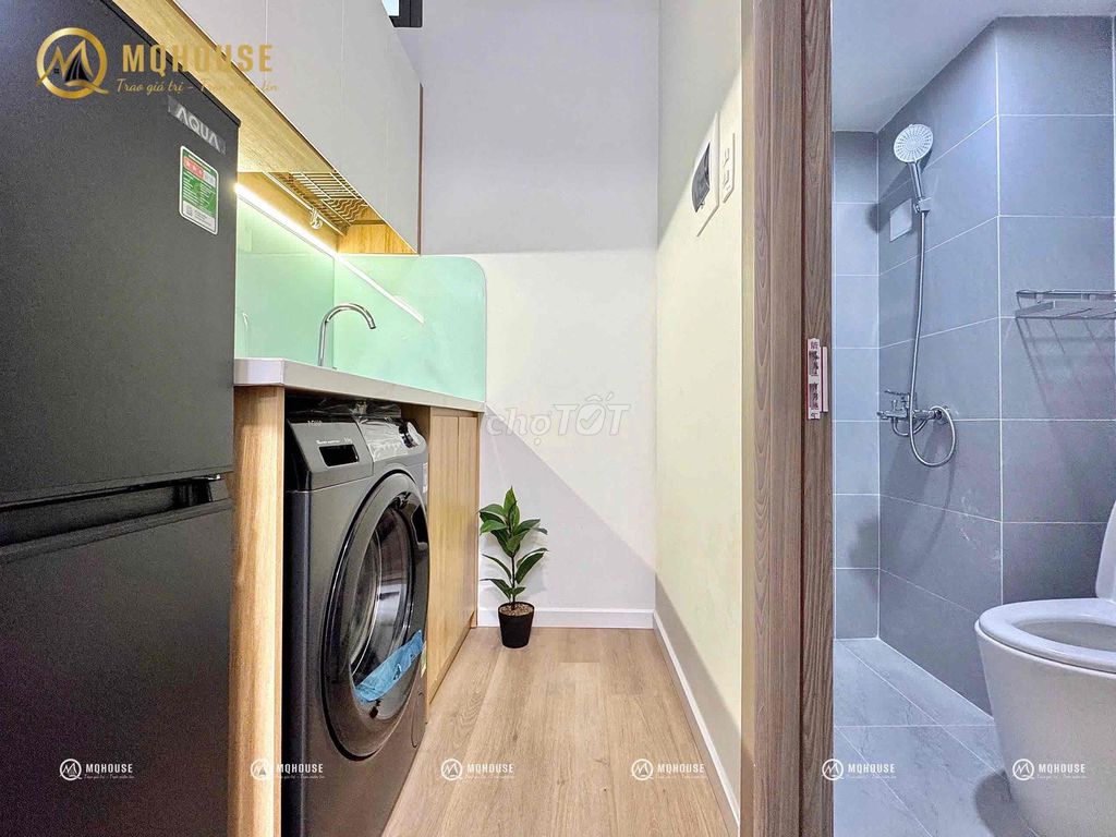 Full House has its own washing machine near the University of Charitable Writing in New Ping