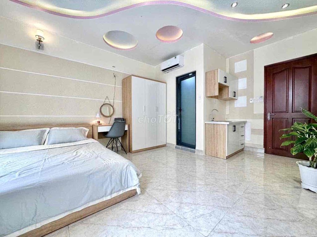 Hot, apartment 33 M2 Full furniture right near the market.