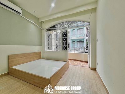 Tell Zhang that a balcony bedroom is 45 m 2 Ba Son Bridges, City Hall.