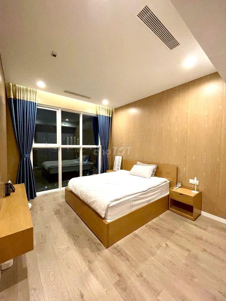 Rent the Sadora Sala apartment, 88 meters2, two full interior bedrooms.