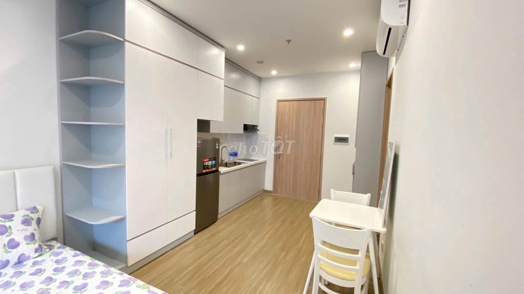 Rent an apartment full of furniture 6.5 million near Masteri Waterfront.