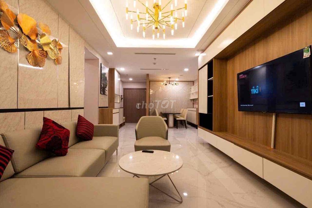 Let's rent Landmark 4 bedrooms. 81.7 m.2 costs 80 million a month.