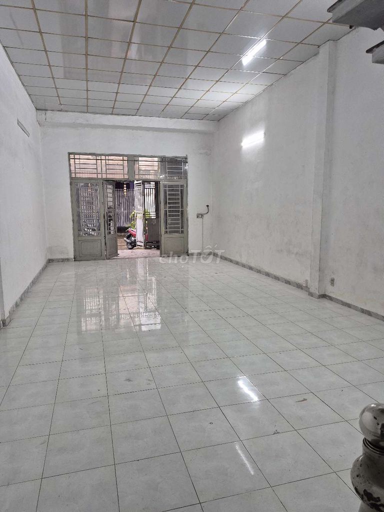 Rent 5 x 20 meters 2 bedroom 2 toilet 5 meters right at Lê Trọng Tấn