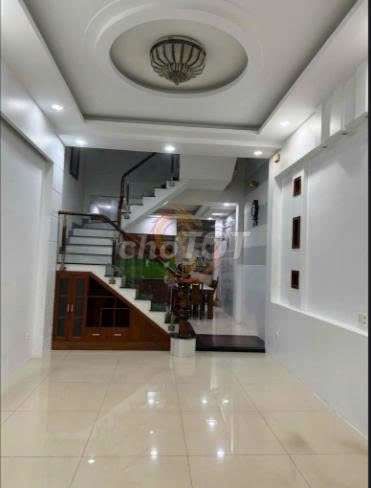 Let's rent the entire four-story apartment.