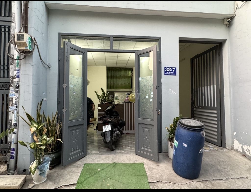 It's the owner who rents the alley 6 meters Tân Thới Nhất 5