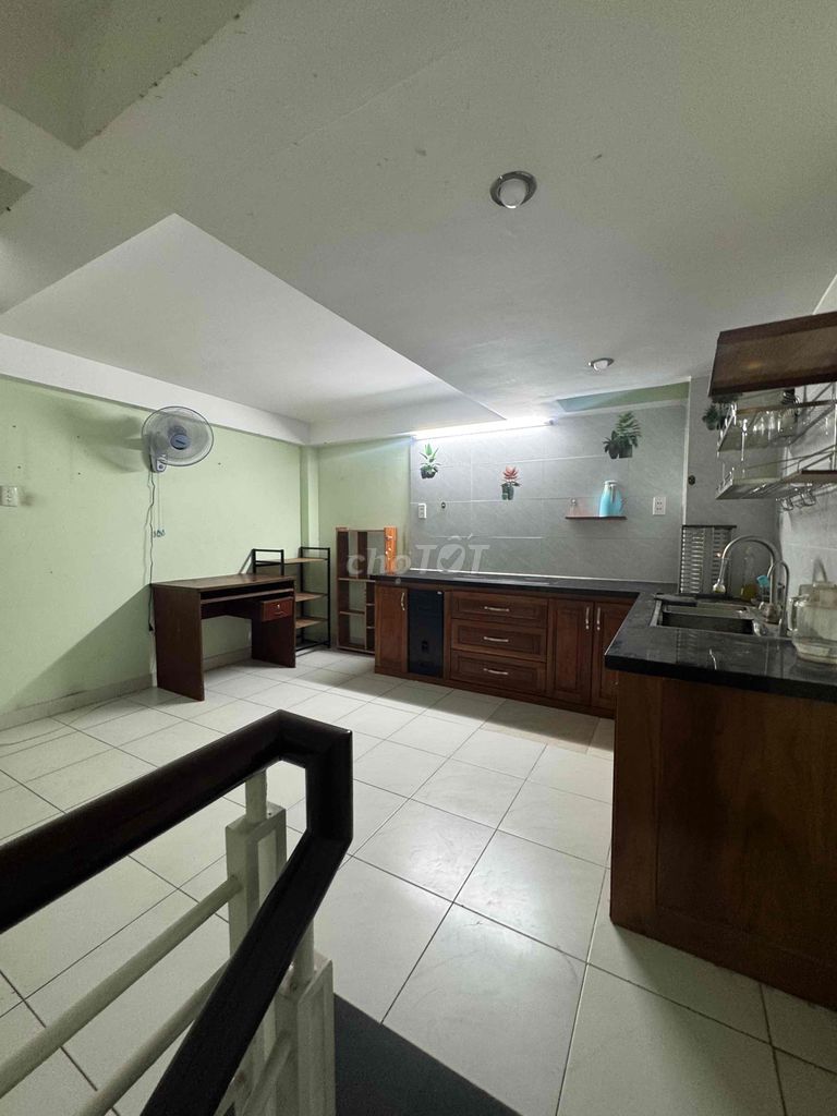 Rent an apartment at 22th Street.